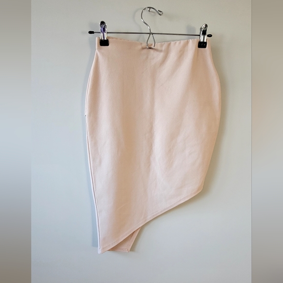 Missguided Pale Nude Assymetrical Skirt - Size US 4 - Picture 4 of 4